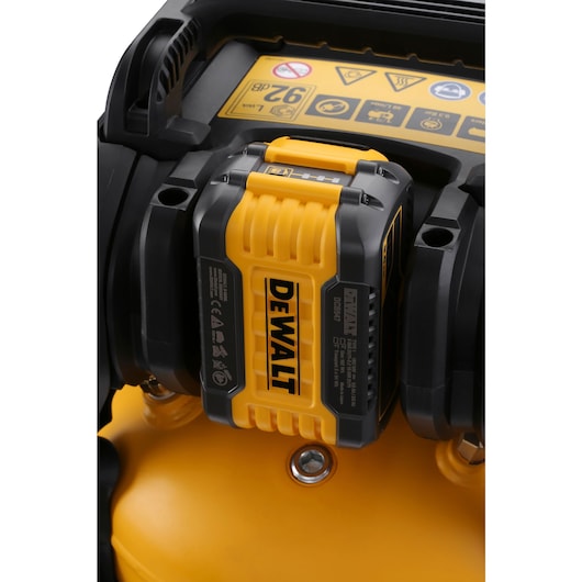 54V XR FLEXVOLT Compressor - 2 X 6Ah