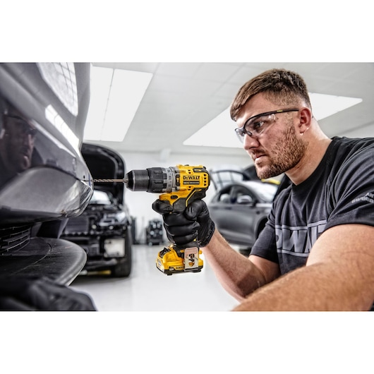 12V XR® Brushless Hammer Drill Driver - 2 x 2Ah