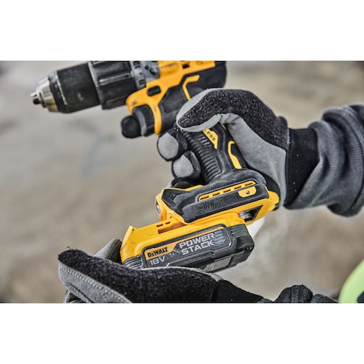 18V XR® Brushless Hammer Drill Driver - 1 x POWERSTACK™ 1.7Ah