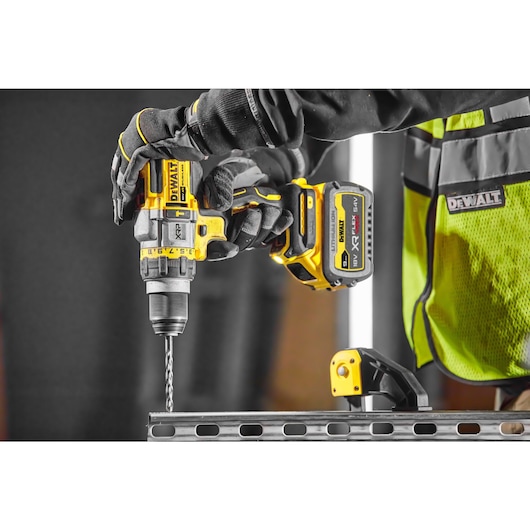 18V XR® XRP Brushless Hammer Drill Driver with FLEXVOLT® ADVANTAGE - 1 x 9Ah