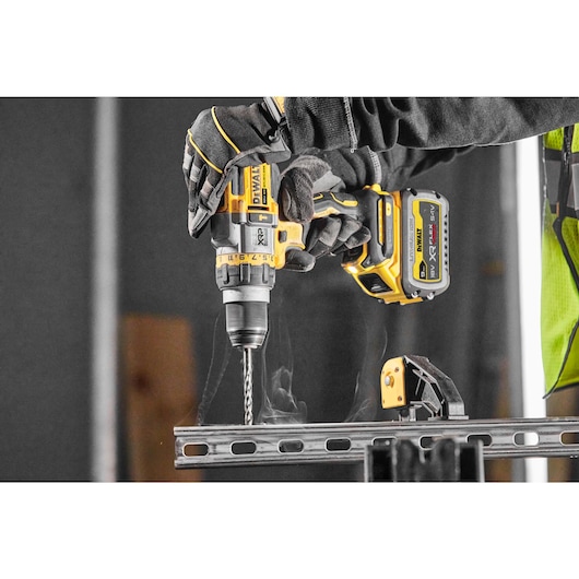 18V XR® XRP Brushless Hammer Drill Driver with FLEXVOLT® ADVANTAGE - 1 x 9Ah