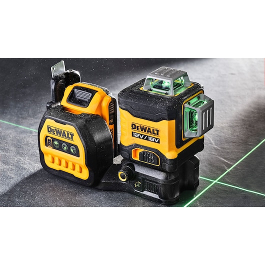 12V / 18V XR® 3 x 360° Cross Green Beam Laser - Bare Tool Only