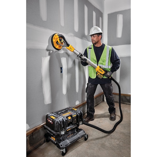 18V XR® Brushless 225mm Drywall Sander - 2 x 6Ah