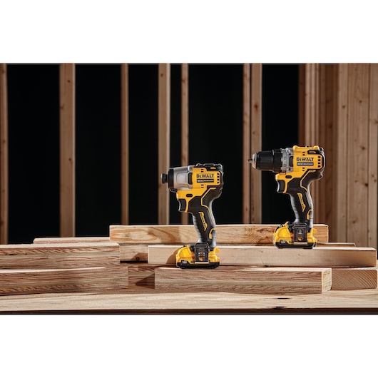 12V XR® Brushless 1/4" Compact Impact Driver - 2 x 2Ah