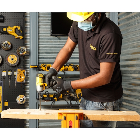 12V XR® 1/4" Compact Impact Driver - 2 x 2Ah