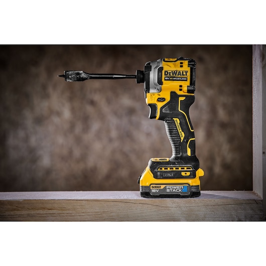 18V XR® Brushless 1/4" Compact Impact Driver - x POWERSTACK™ 1.7Ah