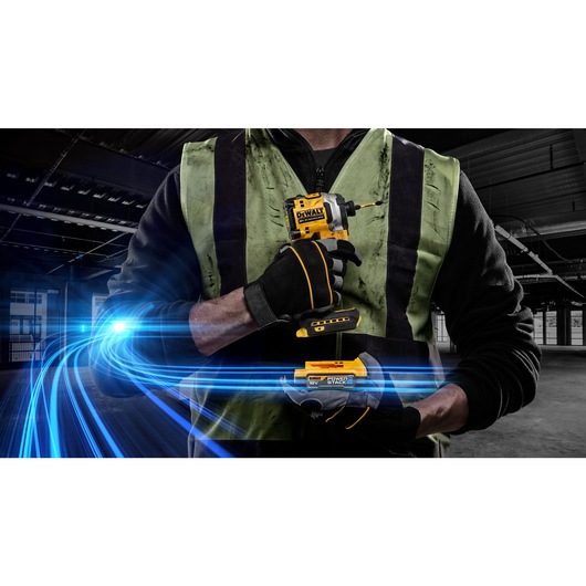 18V XR® Brushless 1/4" Compact Impact Driver - 2 x POWERSTACK™ 1.7Ah
