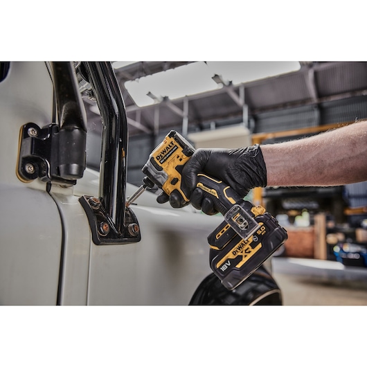 18V XR® Brushless 1/4" Compact Impact Driver - Bare Tool Only