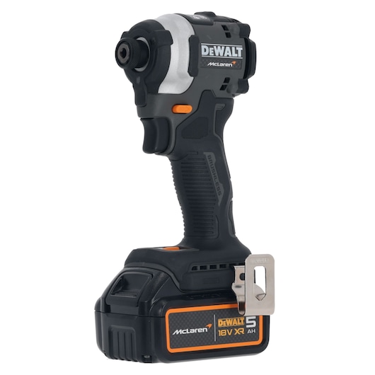DEWALT/McLaren Impact Driver with 18V XR 5Ah battery 3/4 view