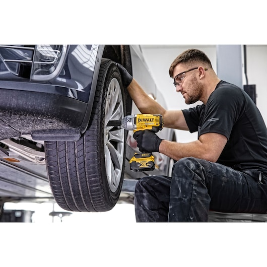 18V XR® Brushless 1/2" Detent Pin High Torque Impact Wrench - Bare Tool Only