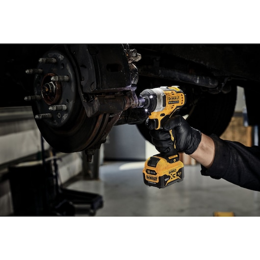 12V XR® Brushless 1/2" Hog Ring High Power Compact Impact Wrench - 2 x 5Ah