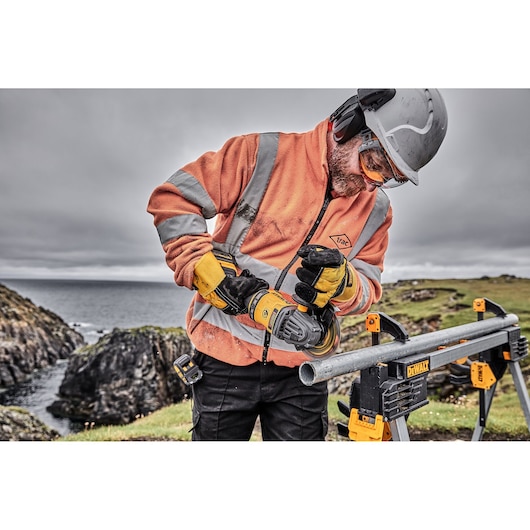 54V XR FLEXVOLT® 125mm Side Handle Angle Grinder - 2 x 9Ah