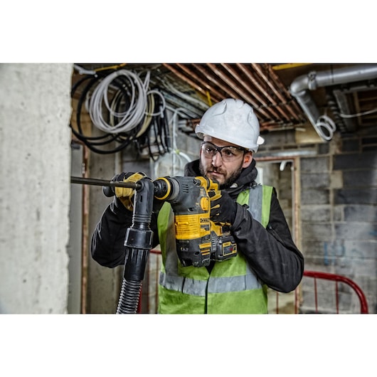 54V XR FLEXVOLT 28mm SDS-Plus Hammer Drill - 2 X 6Ah