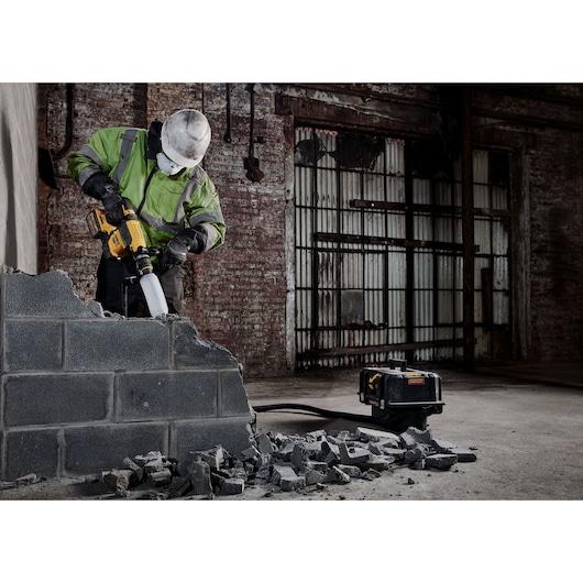 54V XR FLEXVOLT 32mm SDS-Plus Rotary Hammer With QCC