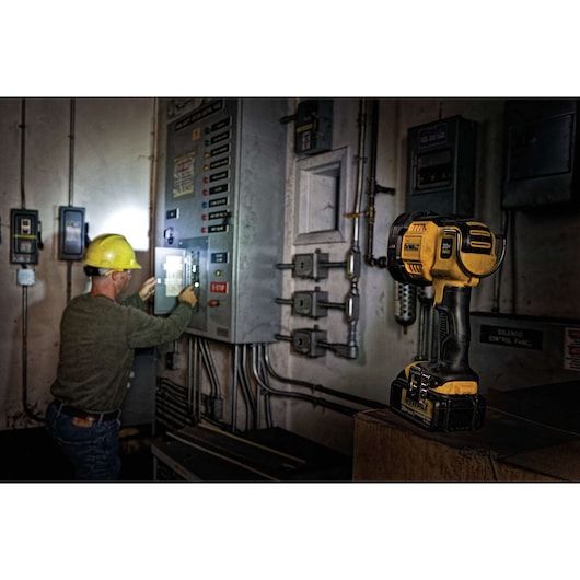 18V XR® LED Rotating Head Spotlight - Bare Tool Only