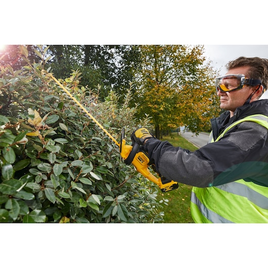 18V XR® 55cm Hedge Trimmer (19mm Blade Gap) - Bare Tool Only