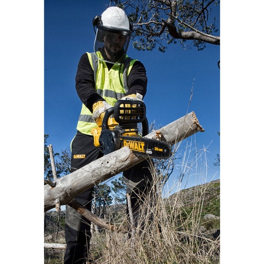 18V XR® 30cm Brushless Compact Chainsaw - 1 x 5Ah