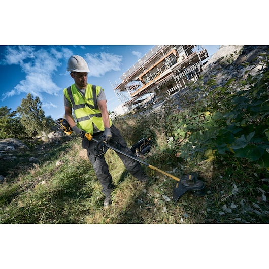 54V XR FLEXVOLT® Brush Cutter - 1 x 9 Ah