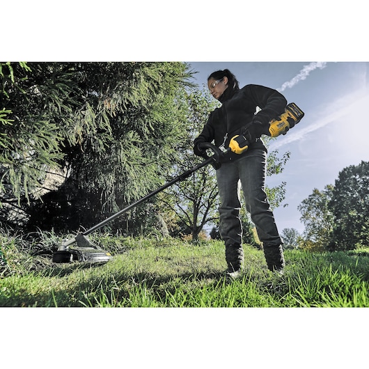 54V XR FLEXVOLT® Split Boom with String Trimmer Attachment - 1 x 9Ah