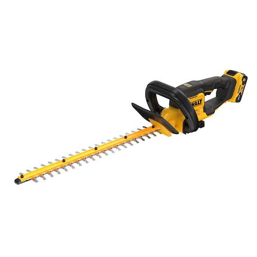 18V XR Hedge Trimmer - with 5AH battery  3/4 view