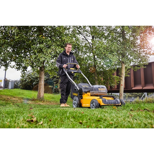 2 X 18V XR Brushless Lawn Mower - Bare Unit