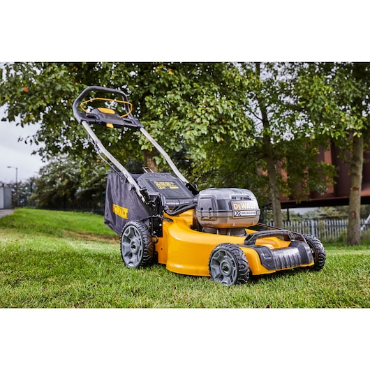 18V XR Brushless Lawn Mower (2 X 5 Ah) (2 PK)