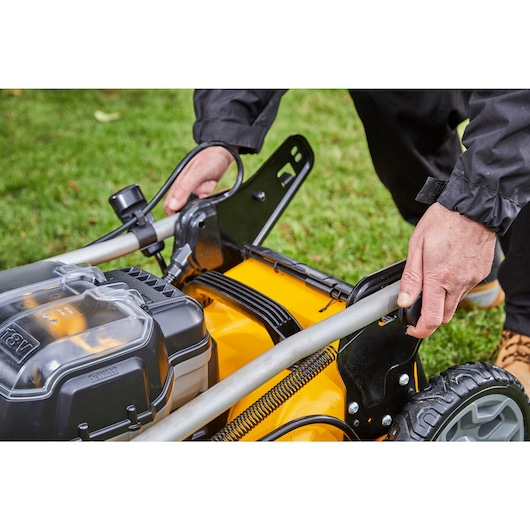 18V XR Brushless Lawn Mower (2 X 5 Ah) (2 PK)