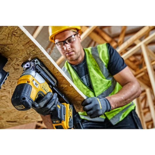 18V XR® Brushless Body Grip Jigsaw - 2 x 5Ah