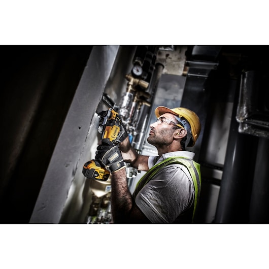 18V XR® Brushless Oscillating Multi-Tool Sander - 2 x 5Ah