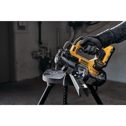 18V XR® Brushless Compact Bandsaw - Bare Tool Only
