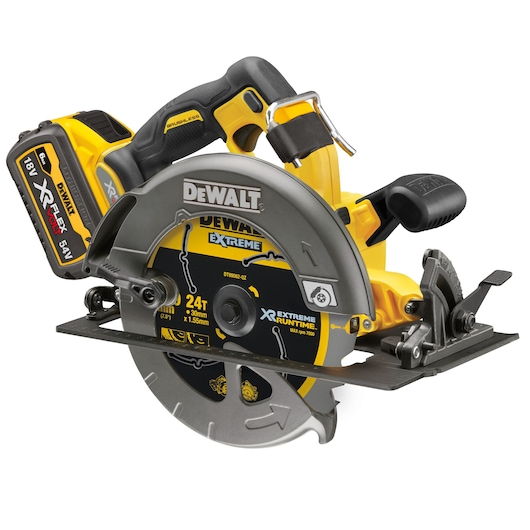 3/4 view of 54V XR FLEXVOLT Circular Saw with XR Extreme Runtime blade DT99562 and 6AH Flexvolt battery