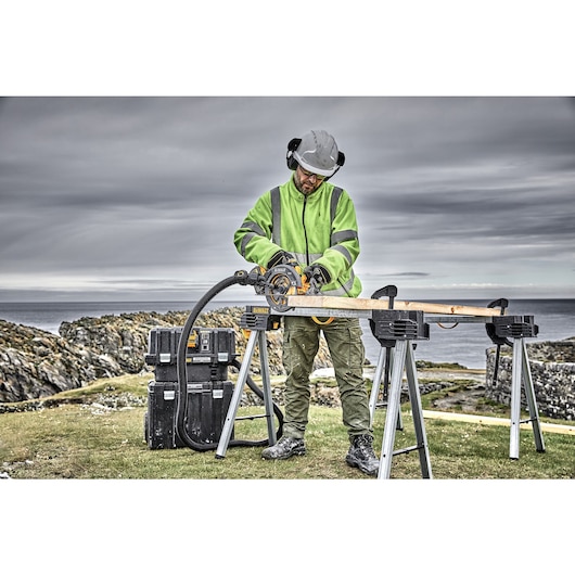 54V XR FLEXVOLT 190 mm Circular Saw - 2 x 9 Ah