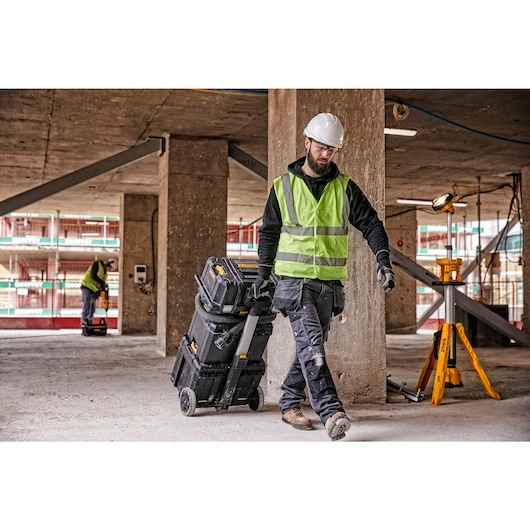 54V XR FLEXVOLT® M-Class Wet/Dry Dust Extractor - 2 x 6Ah