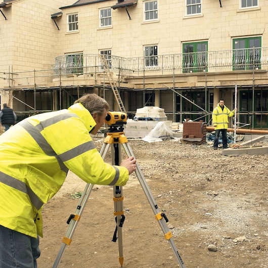 26x Magnification Optical Auto Level with Tripod