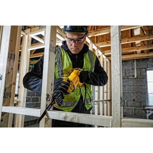 1100W Reciprocating Saw