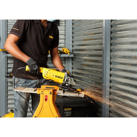 2200W 230mm Angle Grinder