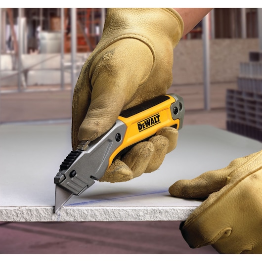 Retractable Utility Knife