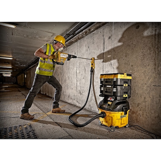 1400W 30L L-Class Wet/Dry Dust Extractor