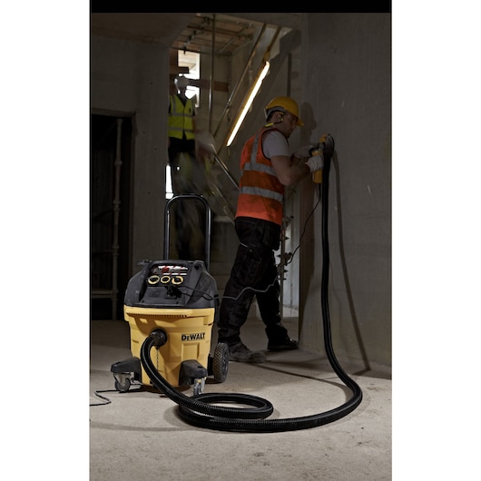 1400W 38L Dust Extractor (M-Class), Wet/Dry